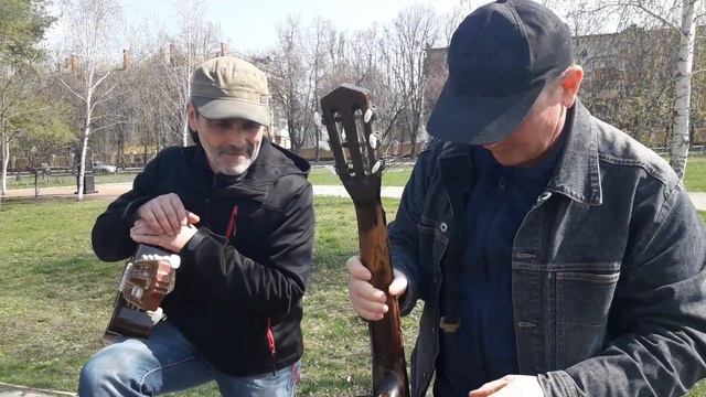 Квартет "Чужаси" готовится к выступлению, Миша в строю, Саша приехал, Наташа курит, Женя будет или. смотреть онлайн