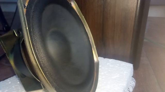 Басс тест динамика aiwa 8B-NSA-602-01 смотреть онлайн
