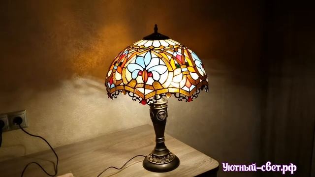 Настольная лампа Petunia OFT886 Tiffany Lighting смотреть онлайн