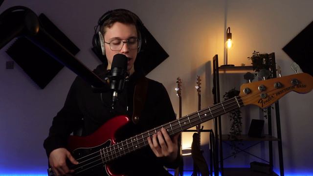 Hotel California Bass Lesson (with Tab & Backing Track) смотреть онлайн