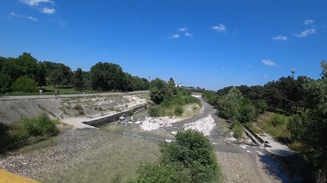 Нальчик. Кабардино-Балкария. Прогулка вдоль реки Нальчик. Nalchik смотреть онлайн