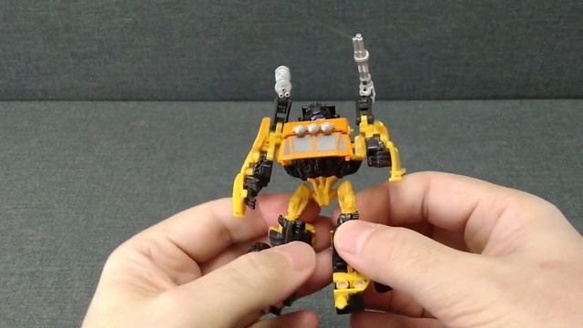 Обзор трансформера Sandstorm - Generations - GDO - Scout class - Hasbro. Музей Р-ТФ. смотреть онлайн