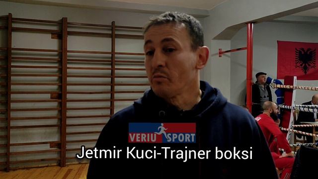 Flet Jetmir Kuçi, trajneri që realizoi ndeshjen e parë të K.Kombëtar të boksit për femra në Shqipër смотреть онлайн