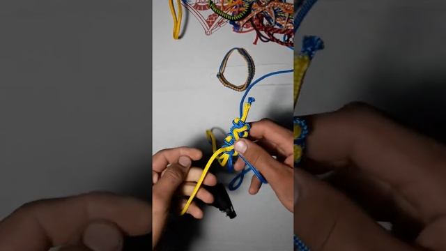 Як плести браслет виживанія вишиванку смотреть онлайн