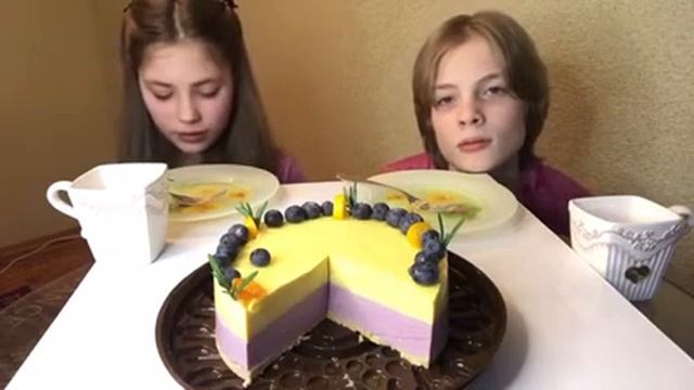 MUKBANG // CHEESECAKE MANGO&BLUEBERRY// SPITZ PUPPY // ЧИЗКЕЙК С МАНГО И ГОЛУБИКОЙ // ЩЕНОК // ШПИ смотреть онлайн