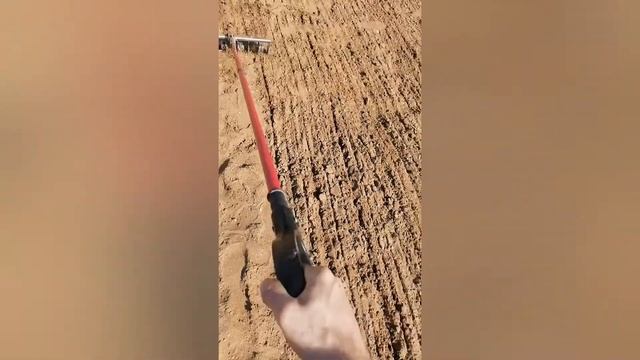 Пляж,поисковые грабли, магниты! Чистим пляж))) смотреть онлайн