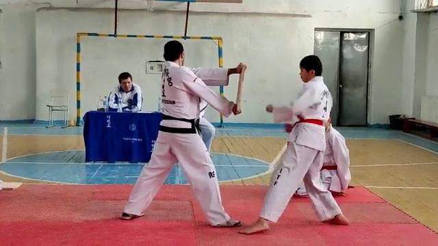 Ломание досок. Экзамен на черный пояс. смотреть онлайн