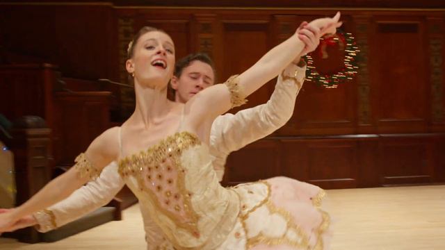 "Pas de Deux" from the Nutcracker Ballet with harp, cello & dancers смотреть онлайн