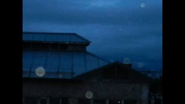 Гости из Вселенной смотреть онлайн