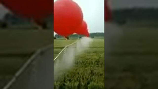 Опрыскивание полей в Китае с помощью воздушных шаров смотреть онлайн