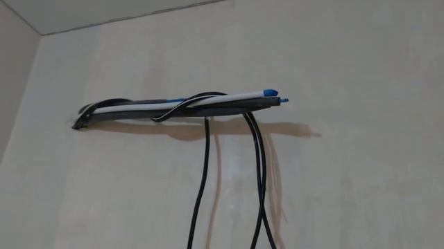 Показываю как я предварительно заложил трассу под сплит-систему у себя дома смотреть онлайн