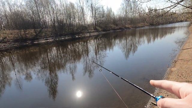 Первый раз ловлю спиннингом на мормышку?? смотреть онлайн