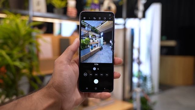 Samsung Galaxy Z Fold 3 vs Flip 3 - Which should you Buy? смотреть онлайн