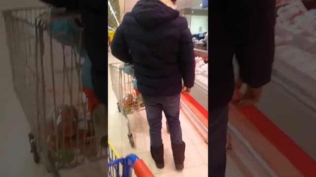 гипермаркет Глобус. там много вкусняшек и интересно. особенно детям #гипермаркетглобус #дети #смак смотреть онлайн