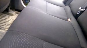 Снятие заднего дивана на Ниссан Альмера G15.