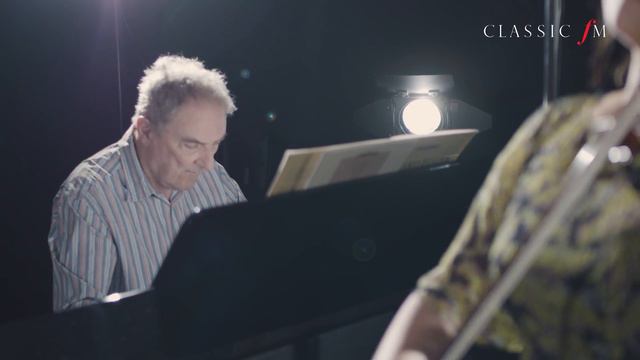 Min Kym and Ian Brown play Elgar's Salut d'amour смотреть онлайн