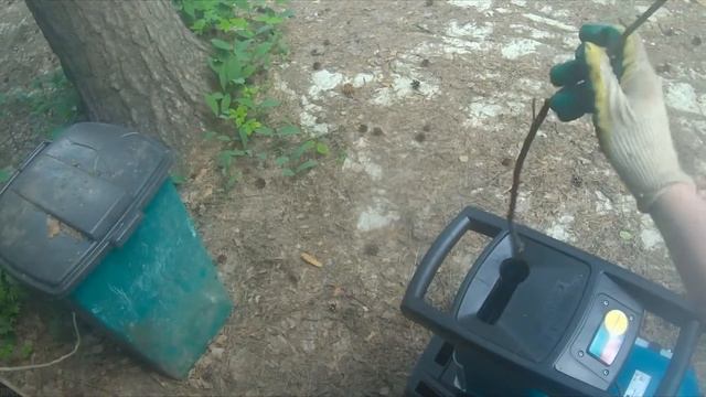 Работа Макита уд2500 ( Makita UD2500 ) измельчитель веток для сада смотреть онлайн