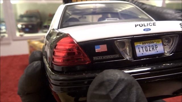 1:18 Greenlight Ford Crown Victoria Police / Movie Car/ The Hangover /Review смотреть онлайн
