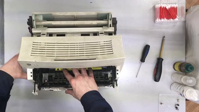 Ремонт принтера HP LaserJet 1100 Разборка и сборка корпуса смотреть онлайн