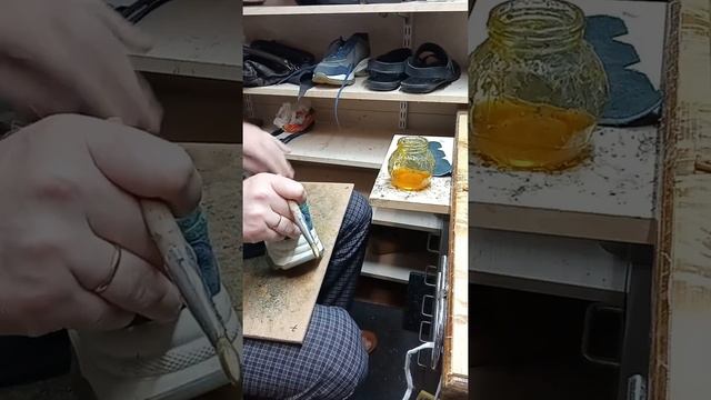 Ремонт кроссовок - вшивка кожаных карманов.rem-obyvi.com. смотреть онлайн