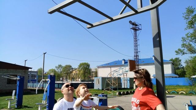 Семейные подтягивания ! смотреть онлайн