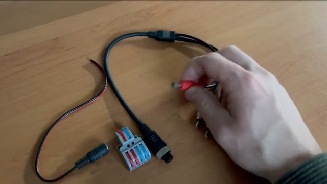 4 Pin Reverse Camera Plug – Male to RCA смотреть онлайн