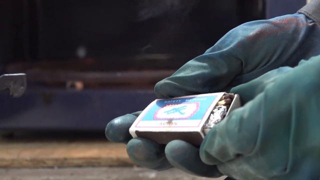 ?Эксперименты с МИКРОВОЛНОВКОЙ? У нас что то ГОРИТ в микроволновке ? смотреть онлайн