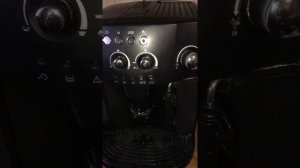 Delonghi Magnifica esam 4000 приготовление капучино