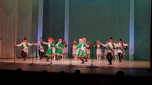 «Унчо сӱан» куштымаш. «Эр кече» ден «Яндар памаш» ансамбль-влак смотреть онлайн