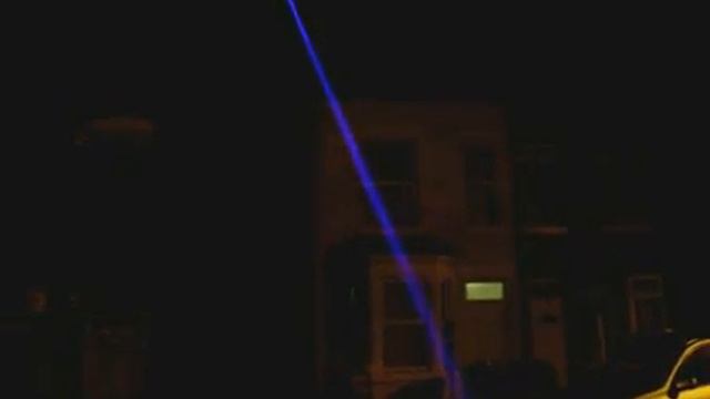BLU-RAY LASER POINTER RUNNING AT 121 MW смотреть онлайн