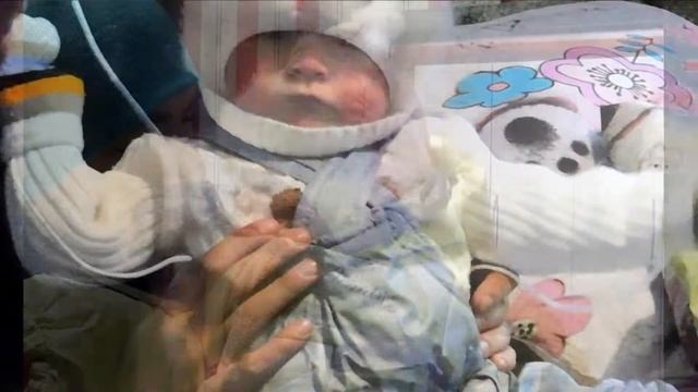 Смешные дети: дочка уснула в коляске и не поняла как папа привёз омой смотреть онлайн