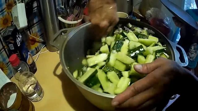 Очень вкусные огурчики на зиму/Огурчики к картошечке смотреть онлайн