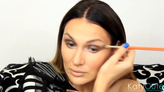 SMOKY EYES пигмент INGLOT смотреть онлайн
