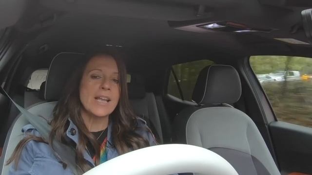 VW ID.3 vs Nissan Leaf: In-depth review with Ginny Buckley & Nicki Shields / Electrifying (4K) смотреть онлайн