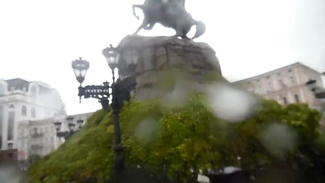 Памятник сепаратисту в Киеве смотреть онлайн