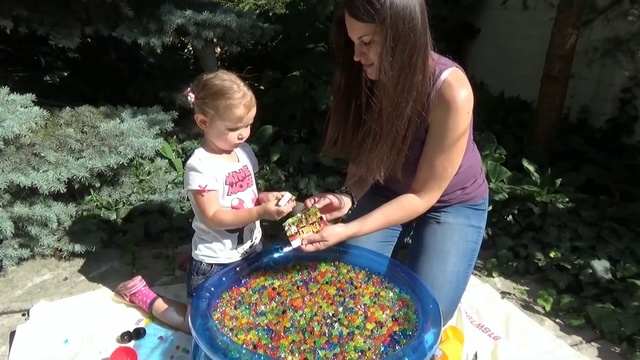ORBEEZ бассейн с разноцветными шариками Орбиз Challenge Super Sour Warheads