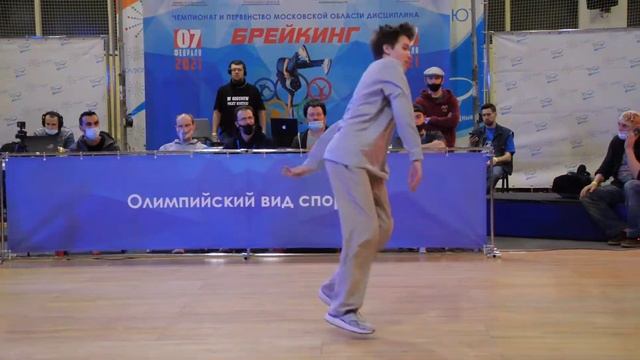 top8 16-18 bboy Brizz vs Polo D - брейкданс чемпионат г.Долгопрудный 2021 смотреть онлайн