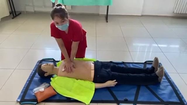 Жүрек өкпе реанимациясы. Алгоритм смотреть онлайн