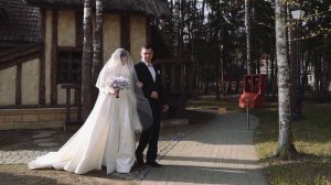 Любовь расцветает весной.