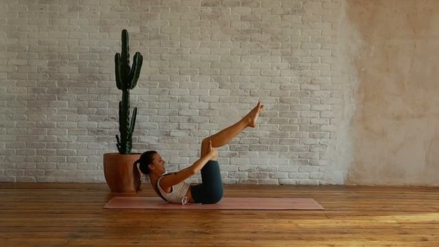 Energising Pilates | DAY 3 | 24 Days of Pilates With Lottie Murphy смотреть онлайн