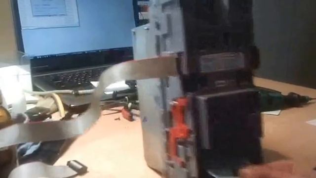 Купюроприемник NV9 (Киборги заполонили этот мир) смотреть онлайн