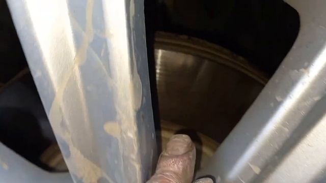 ЗАМЕНА ЗАДНИХ КОЛОДОК, ПРОТОЧКА ДИСКА, УЛУЧШЕНИЯ ТОРМОЗОВ НА ТОЙОТЕ КОРОЛЛЕ! смотреть онлайн