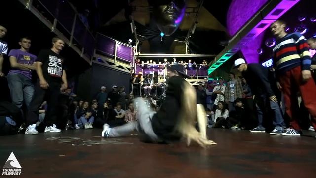 ROCKIN GANGZ vs CMAK | Piter Street Games 2013 TOP16 | by Tsunami Filmway смотреть онлайн