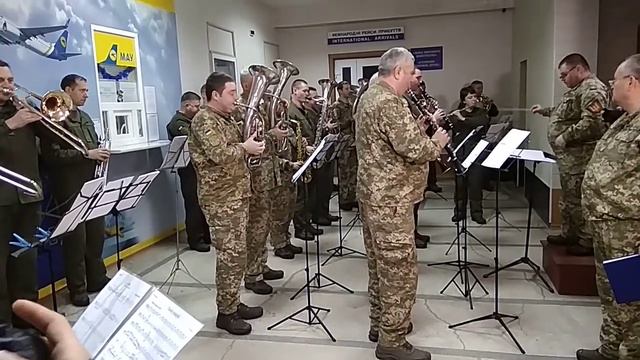 Памяти киборгов: в запорожском аэропорту прошел концерт-реквием смотреть онлайн