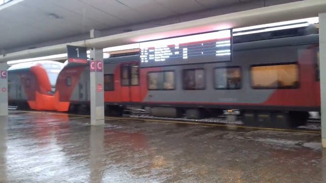Ласточка отправляется с Курского вокзала.
# железнодорожное смотреть онлайн