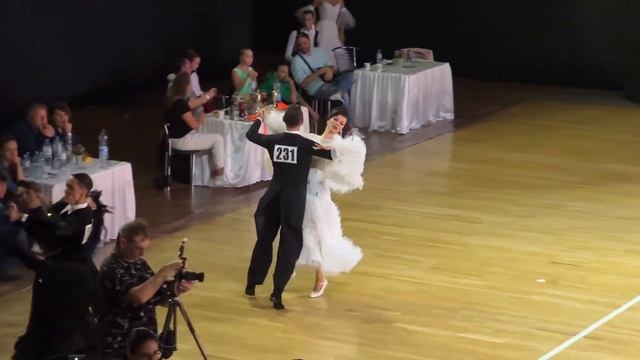 Квикстеп "Золотая рысь - 2023" Гран-при Взрослые Стандарт смотреть онлайн