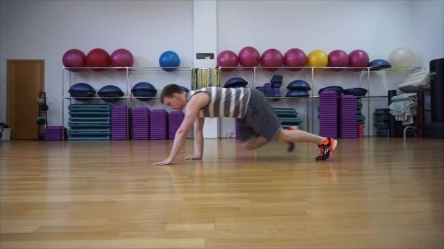 Упражнение дня. Медвежье ползание/Bear crawl. Техника, ошибки. смотреть онлайн