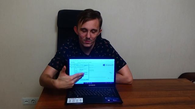 Обзор дешёвого, но очень мощного ноутбука для учебы! Он реально мощный!! смотреть онлайн