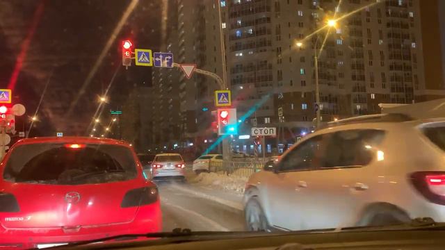 Проезд на красный налево, зеленый горит только направо Екатеринбург, Мехренцева смотреть онлайн