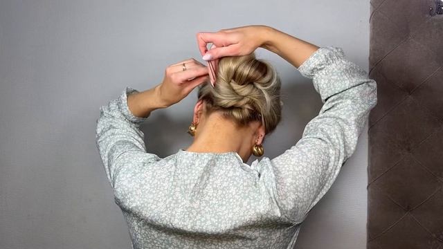 Easy Perfect Updo Hairstyle \ Шикарная прическа своими руками. Пошаговый урок смотреть онлайн